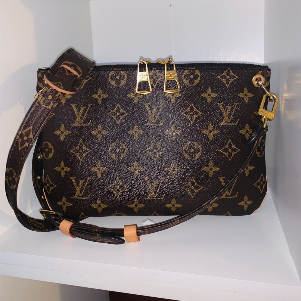 *****SOLD - Authentic Louis Vuitton Lorette